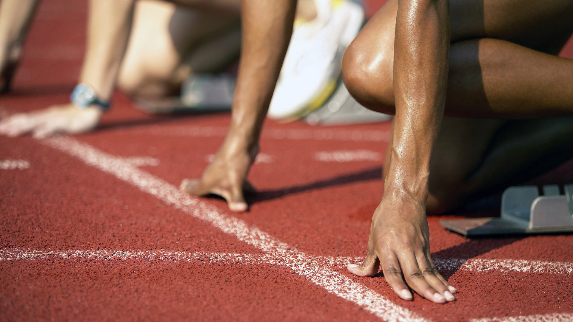 开云app官方入口-_光影灯光跑：夜晚城市的运动奇幻之旅_，2020灯光影像图